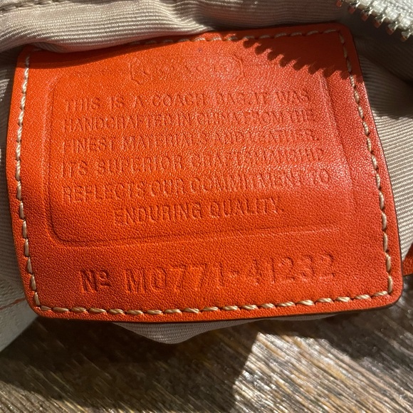 Coach Hampton Swingpack - GUC - Picture 8 of 8